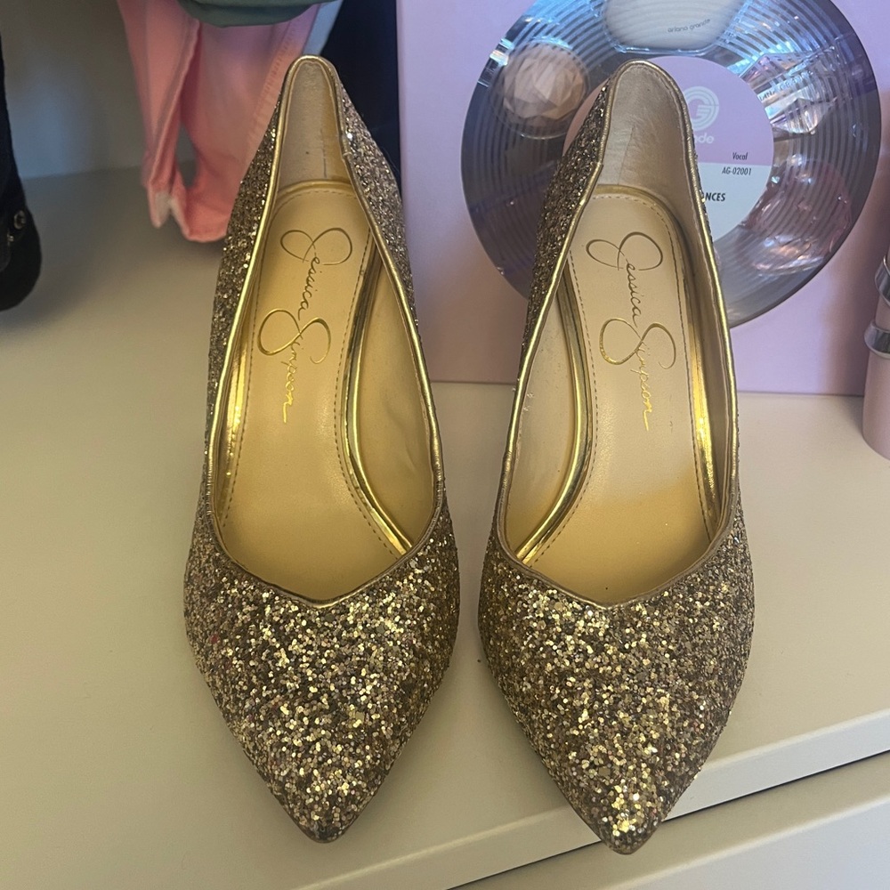 Jessica Simpson gold sparkly pointed heels